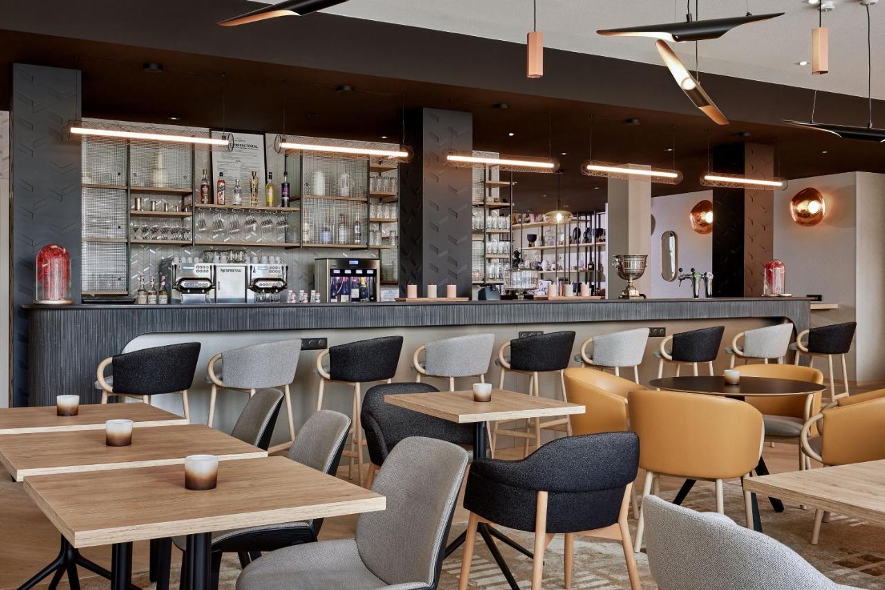 Ac Hotel By Marriott Страсбург Екстериор снимка