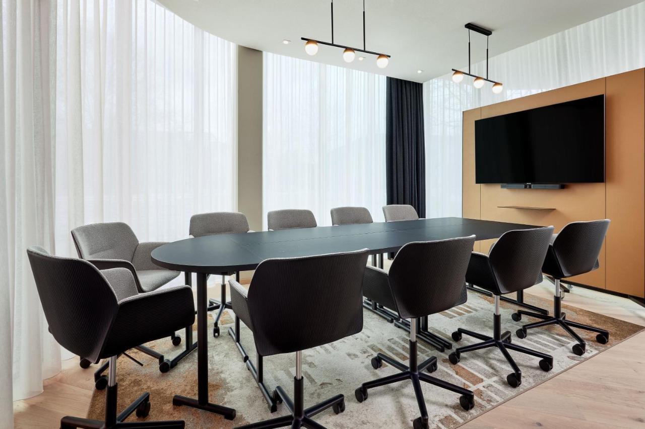 Ac Hotel By Marriott Страсбург Екстериор снимка
