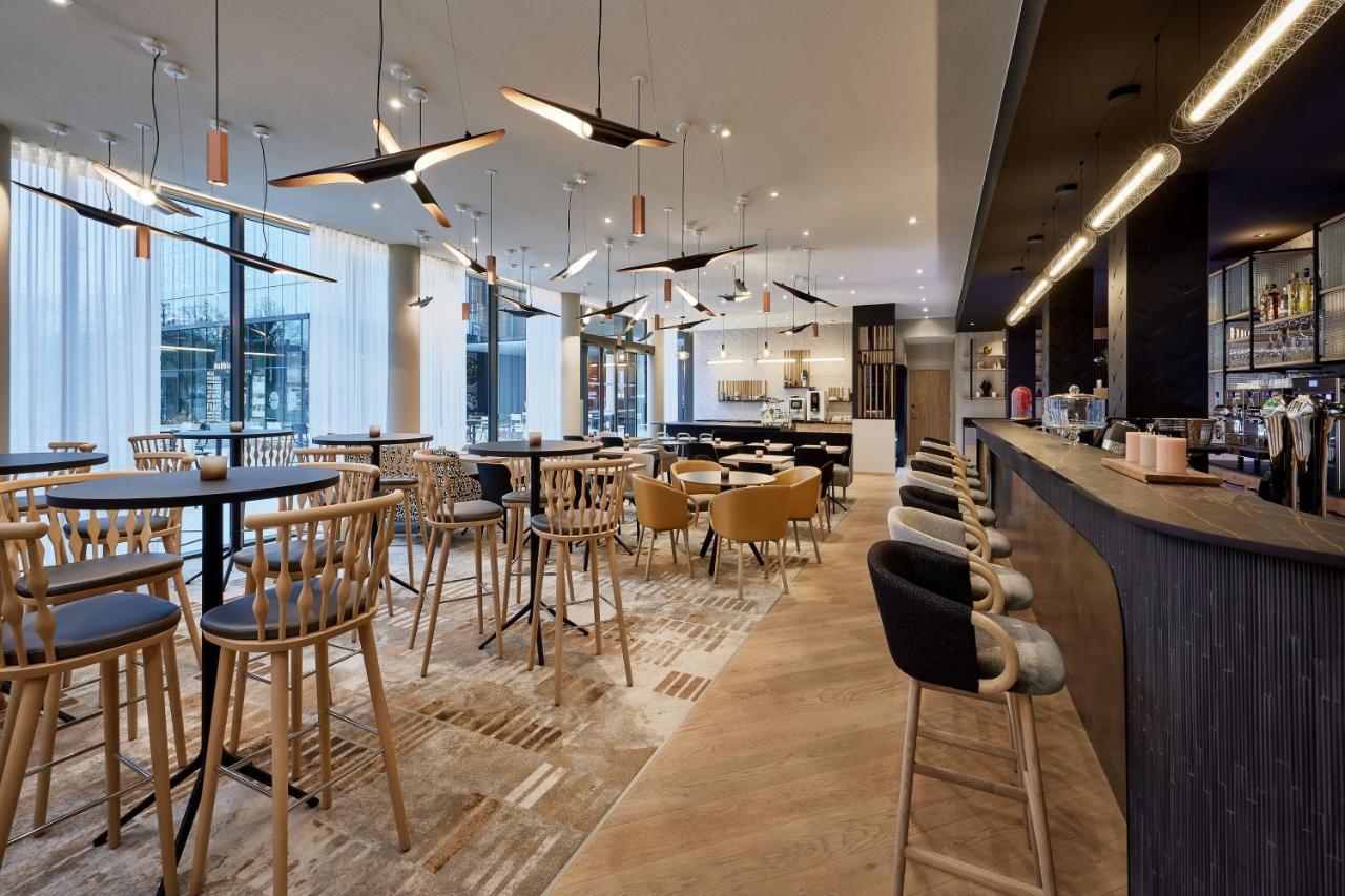 Ac Hotel By Marriott Страсбург Екстериор снимка