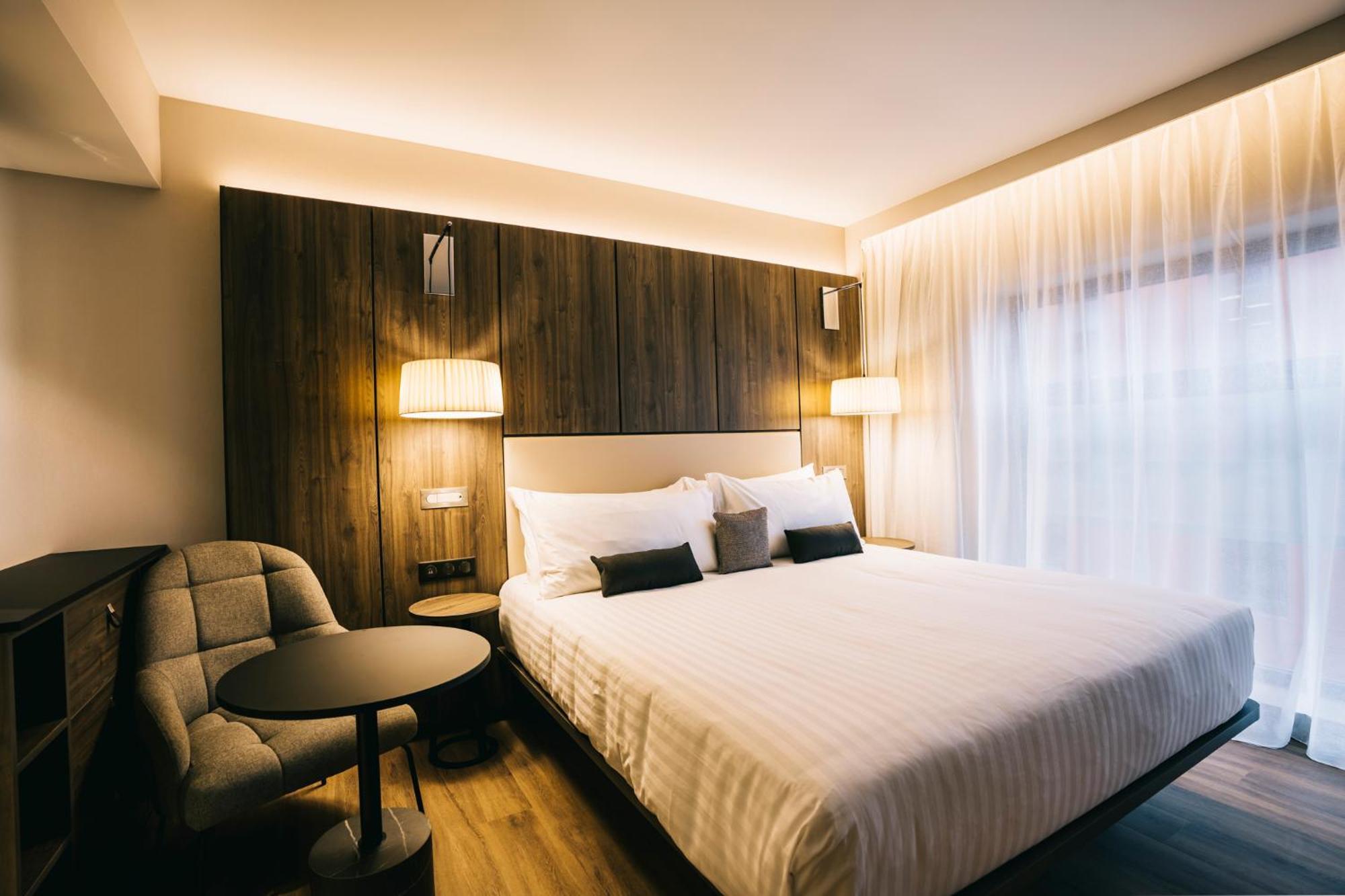 Ac Hotel By Marriott Страсбург Екстериор снимка